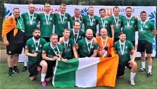 Huge congrats to Soccer Transplant Team Ireland on winning bronze🥉at the recent #BritishTransplantGames. The team featured a no. of @MaterTransplant patients who would love to say #thankyou to hosp. staff - their #unsungheroes. @MaterTrauma @Matersurgery #organdonation