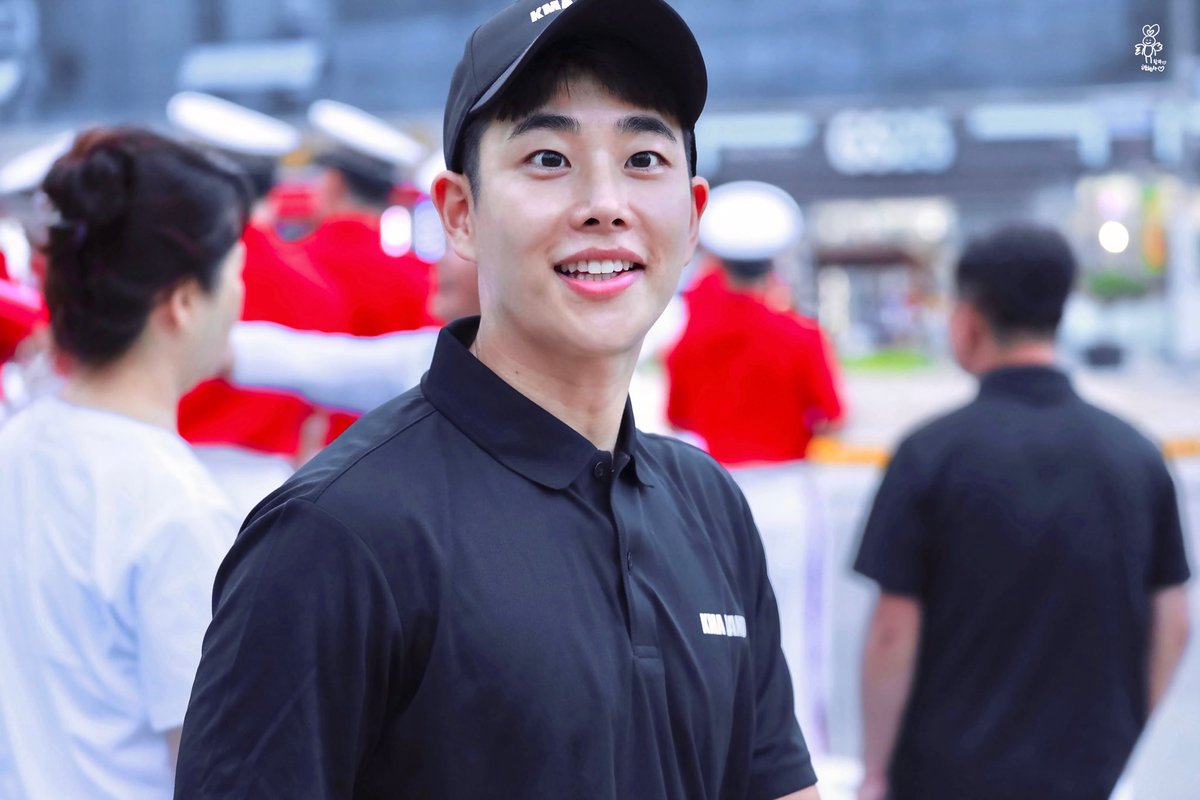 MJ__heart's tweet photo. 230812 태백 대한민국관악대축제

태백역에서 만난 숨가빠 명준🧡

 오른쪽 왼쪽 정면 뒷모습 다다다다 이쁨😍
#ASTRO #MJ #아스트로 #엠제이 #김명준 https://t.co/JAhJALwfqS