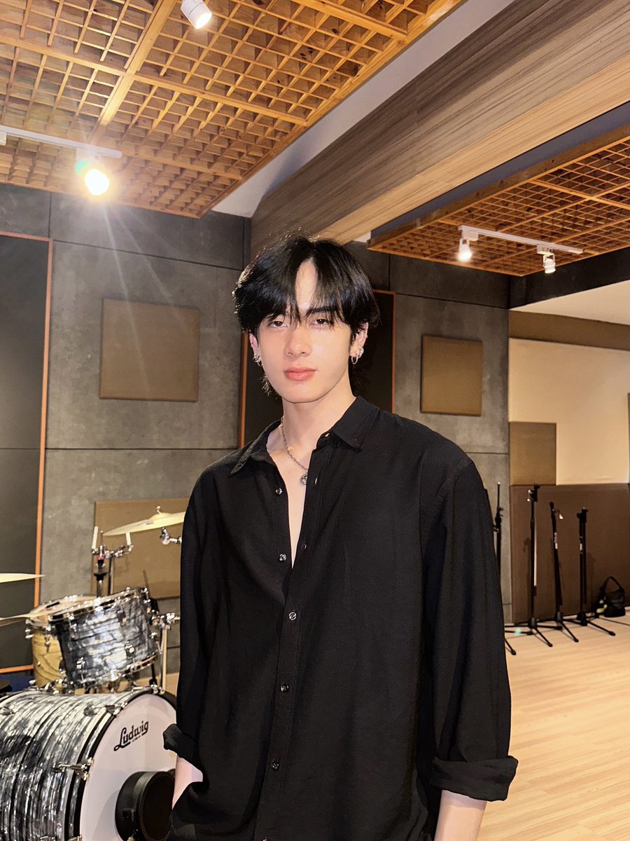 Ppsanta's tweet photo. 👔 https://t.co/YNaygV0U6r