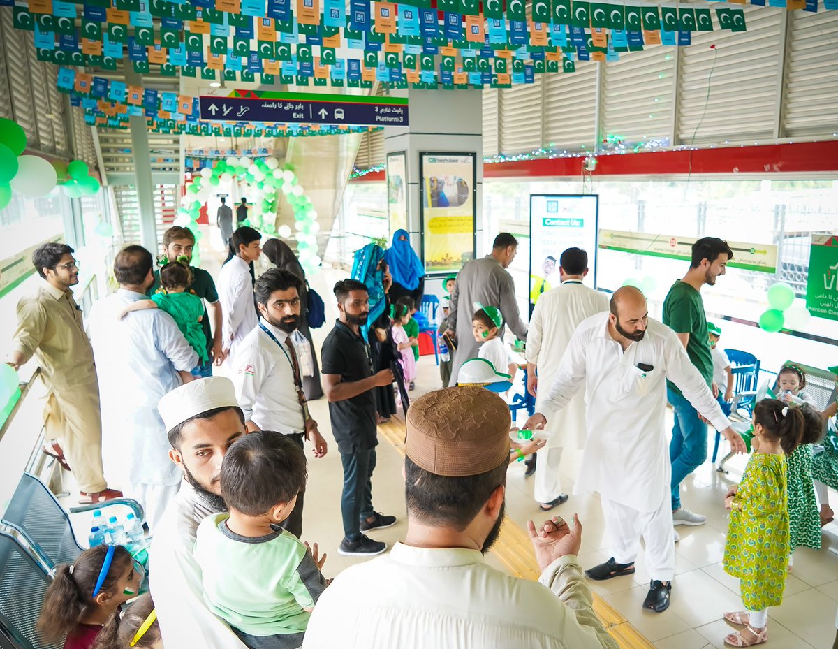 TrverseOfficial's tweet photo. Painting the canvas of Pakistan's Independence Day with hues of unity, diversity, and hope!

#IndependenceDay #BRT #TraversewithTrverse https://t.co/HPR2LYADBU
