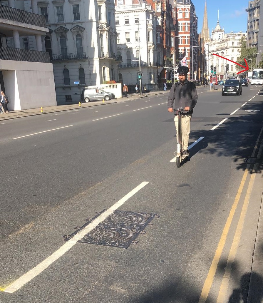 London_Cycling's tweet photo. Amazing! New special cycle lane paint is appearing on #KensingtonHighStreet this week!! 🎉

Now everyone can safely... oh 😔

#PaintWatch https://t.co/uRAh9NErrs