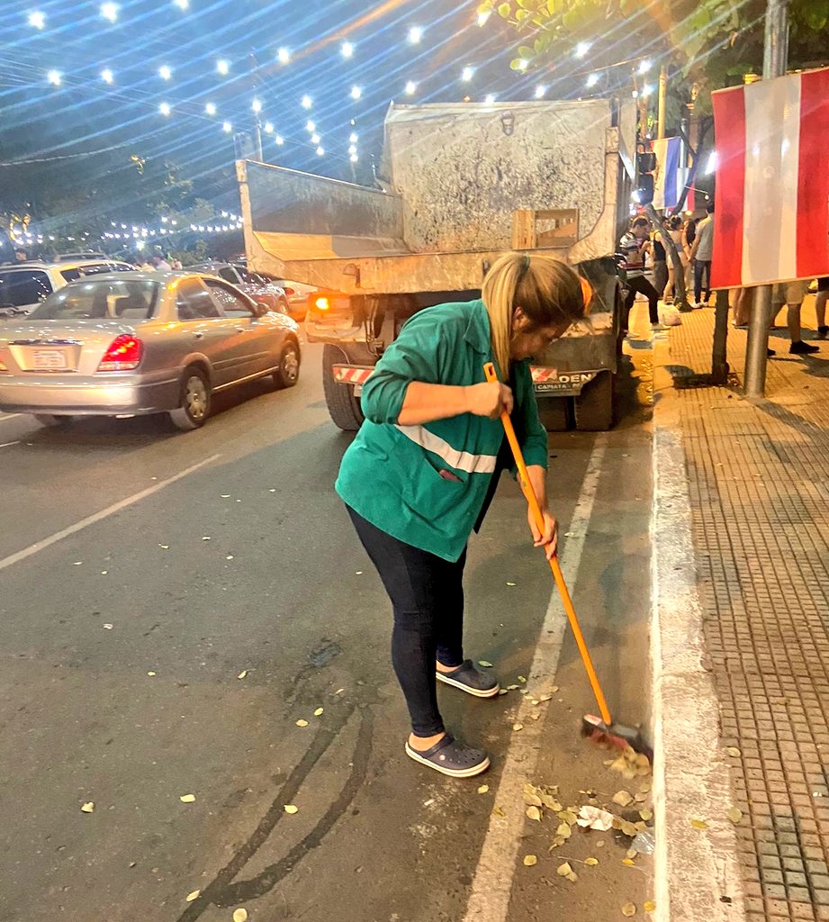 AsuDsu's tweet photo. 📍 Centro y microcentro #Asu486 🎉 https://t.co/5OPCtnk9xn
