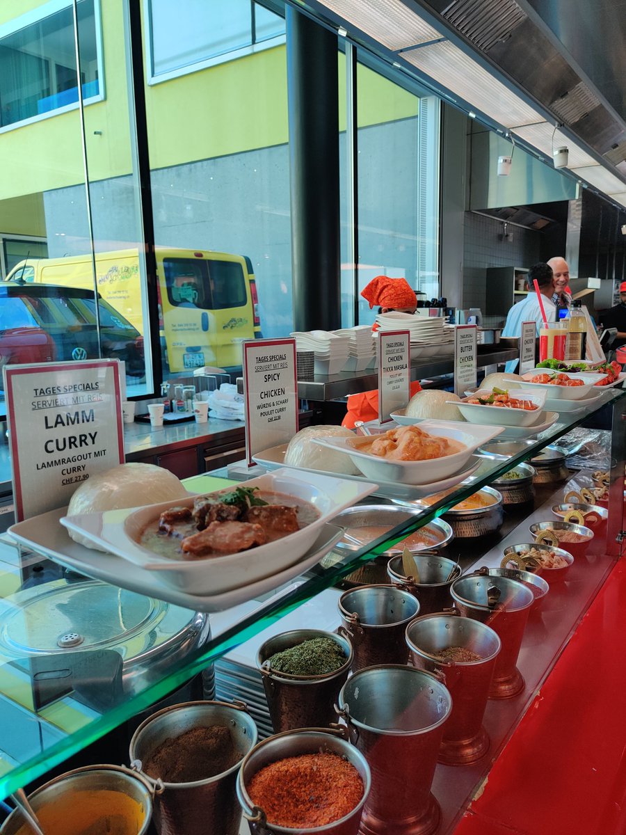 This is a top level menu! Dish names ingredients, price and a realistic representation of what I'll get!