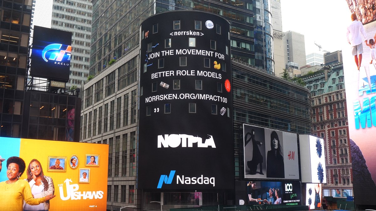 Notpla logo spotted on Times Square! 🗽 We’re proud to be part of Norrsken Impact/100 2023 – the annual list of the world’s 100 most promising impact startups! 🌍 As part of this announcement, our company logo was displayed on the Nasdaq Tower in Times Square, in New York!