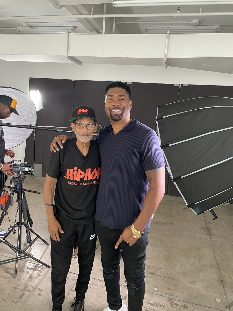 tariqnasheed's tweet photo. Me in #NewYork on set of the upcoming #HipHop documentary with the first hip hop MC, Coke La Rock, the first hip hop breakdancer Trixie, and the first hip hop B Boy, SASA.

A lot of the lies and myths are getting cleared up
#FBA

✊🏾 https://t.co/7zNt0qXthZ