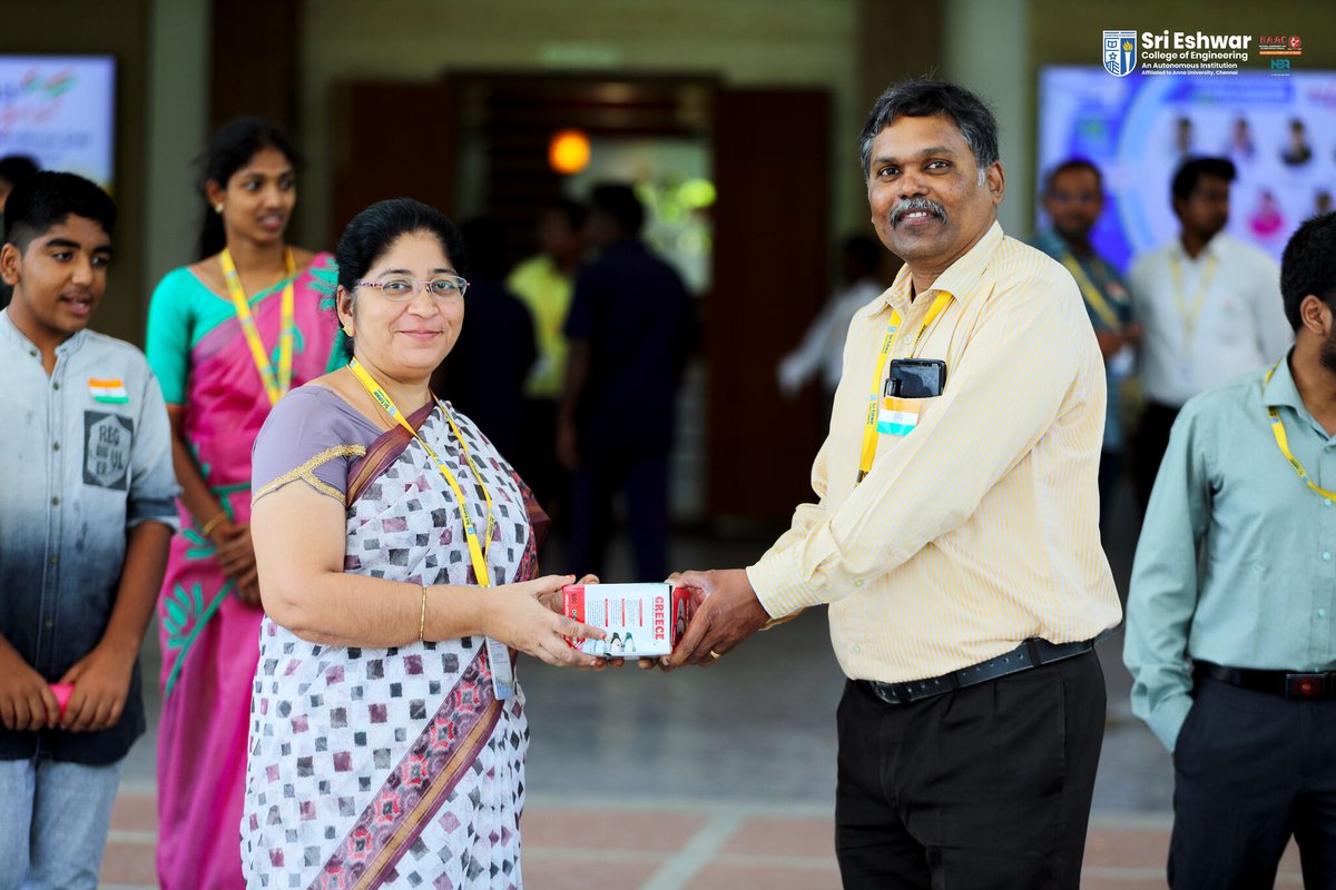 srieshwar_cbe's tweet image. We are happy to share the Glorious Memories of the 77th Independence Day Celebration at Sri Eshwar College of Engineering.

Visit Us: bit.ly/441d1xe

#sece #srieshwar #srieshwarcollegeofengineering #happyindependenceday  #merimatimeradesh #tiranga