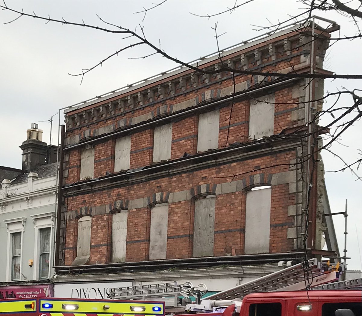stevensgreen1's tweet photo. Before and after pics of Main Street facade. The preferred option was to demolish, I pushed for restore @BrayTCouncil and this was the compromise.
Good to see the burned out Victorian red brick next door currently being refurbished and brought back to use. #TownCentresFirst https://t.co/fQPrbwSrXs
