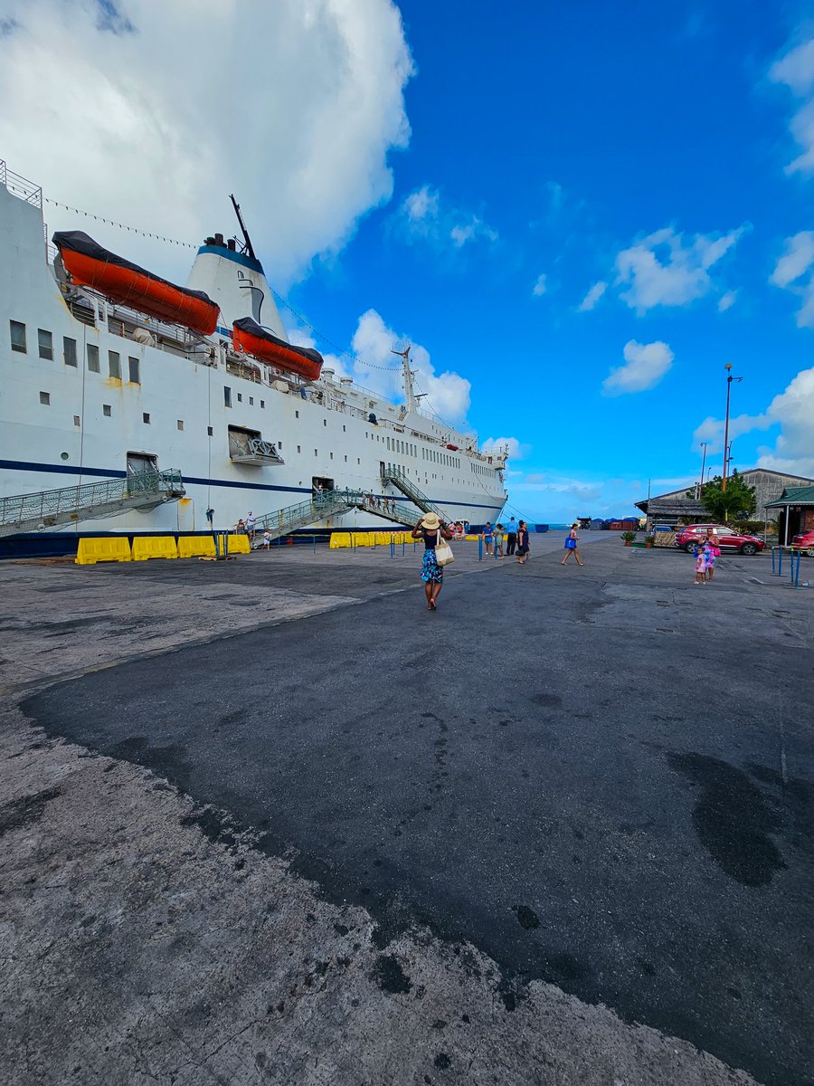 Have you heard about the world's largest floating bookfair, #LogosHope the ship? Logos hope is  a mobile library/bookshop that remains in each port for about two weeks. They will be coming to Mombasa next maybe in two weeks...