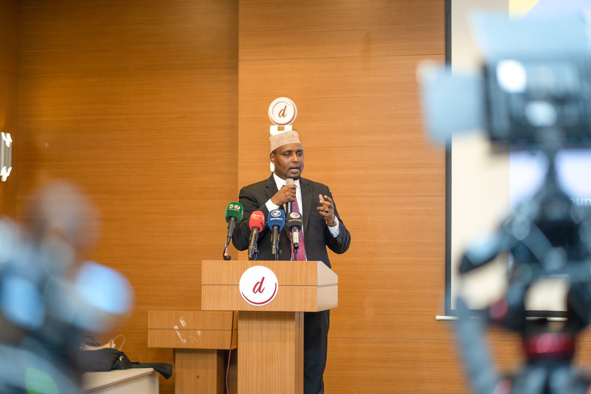 MoPIED_Somalia's tweet photo. .@MoPIED_Somalia launched the Mid-term Review Report of the National Development Plan (#NDP9). The report covers progress made in the first 30 months of NDP implementation (January 2020 to June 2022). H.E. @SalahJama presided over the event. https://t.co/xUmbuQBKqL