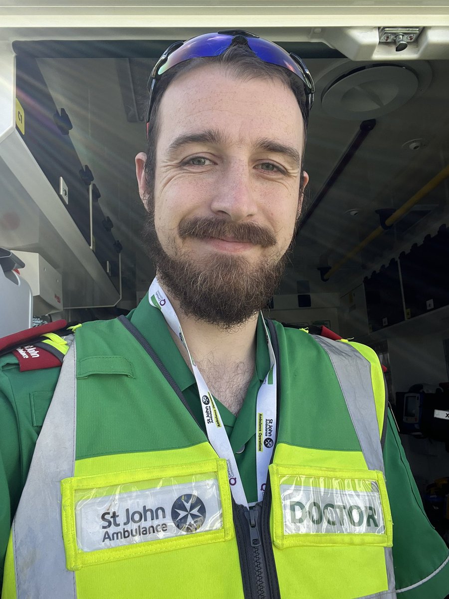 Celebrating passing the <a href="/RCollEM/">Royal College of Emergency Medicine</a> MRCEM OSCE by spending the day on duty with <a href="/stjohnambulance/">St John Ambulance England</a> at the races. It’s a warm day so looking forward to a celebratory ice cream!