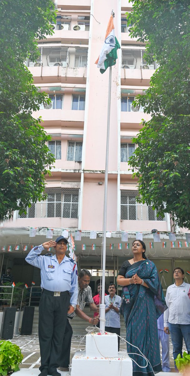 HousingState's tweet photo. 77th Independence Day celebration at Odisha State Housing Board, Bhubaneswar #HarGharTiranga #IndependenceDay2023 https://t.co/qtaANO2rRh