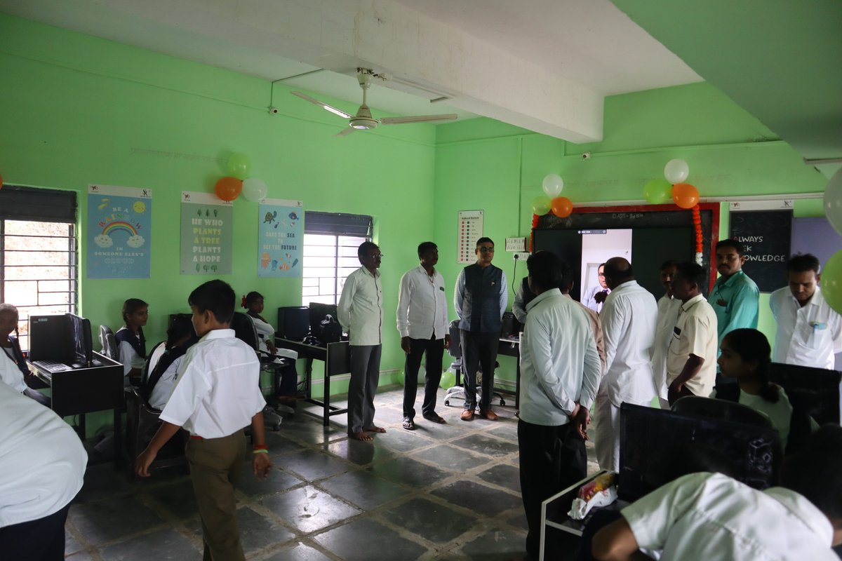 Y4DTeam's tweet photo. Happy to share another inauguration of a well-equipped DIGITAL TRAINING CENTER (DTC) in collaboration with @smilingrocksco, USA at Z.P School Arak, Dist. Washim, Maharashtra. We are excited about the opportunities it will offer to our students, teachers, and the local community. https://t.co/uMrccZiUyw