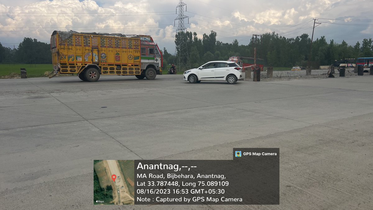 arshid99's tweet photo. @OfficeOfLGJandK Every day we see an accident on run way at Bijbehara due to the diversion given to Bijbehara Shopian road. This diversion took many lives since last year… need attention please https://t.co/DiVpNOSXeE