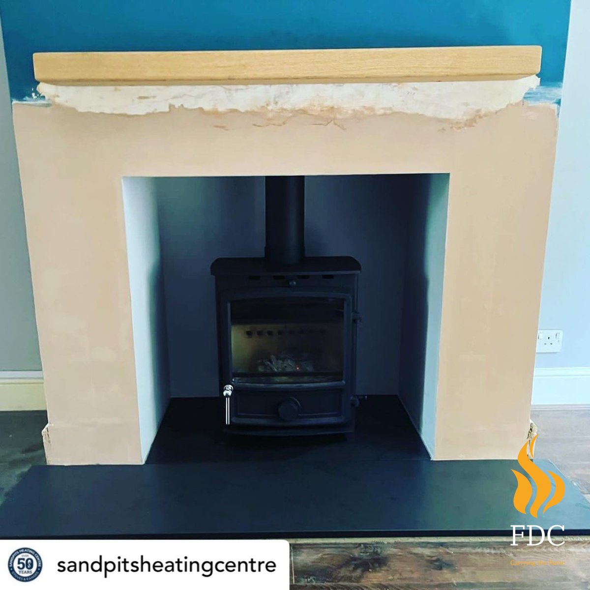 Fdcukltd's tweet image. Now is definitely the time to plan for the cold season ahead. These guys now have one of our FDC5 Wide Eco #Multifuel #stoves all ready to keep them warm in the winter months. 🔥🔥 This one was expertly installed by @sandpitsheating. Swipe to see the before and after pics. ➡➡