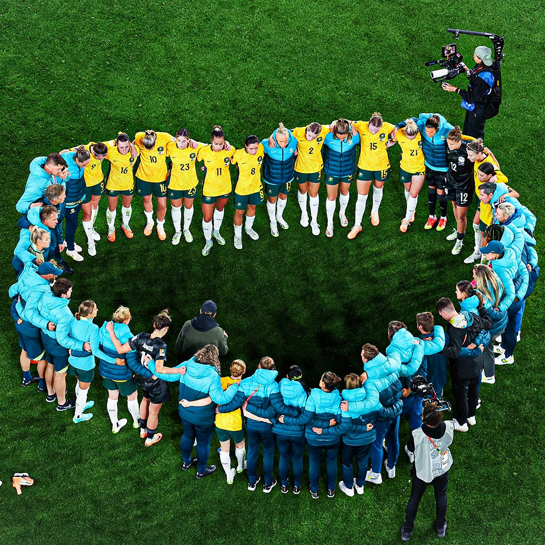 keepupau's tweet photo. Thank you for uniting a nation ❤️ Our Matildas did us so proud.

📰: https://t.co/dc5Hibcbwi 

#FIFAWWC #DubAtTheCup #Matildas #AUSENG https://t.co/I79pk95ufN