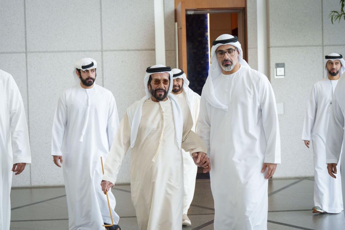 ShawatiMagazine's tweet photo. استقبل صاحب السمو الشيخ خالد بن محمد بن زايد آل نهيان سمو الشيخ طحنون بن محمد آل نهيان خلال زيارة لمقر أدنوك في أبوظبي لمراجعة جهود الشركة في دفع عجلة نمو الاقتصاد الوطني أمس 15 أغسطس 2023. https://t.co/xyIPTGDm3d