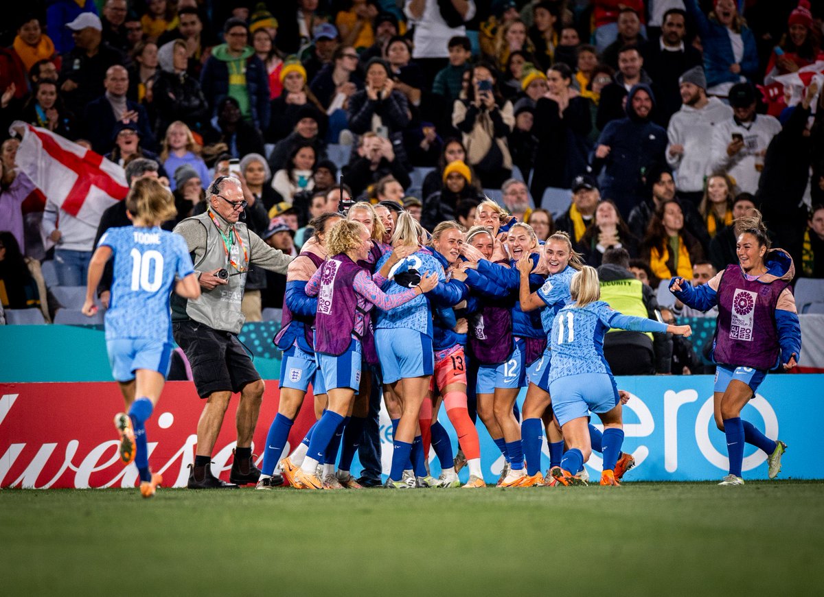 piersmorgan's tweet image. Never thought I’d get up at 3am to watch women’s football, but I did and it was brilliant. Love these @Lionesses - such great ambassadors for England.