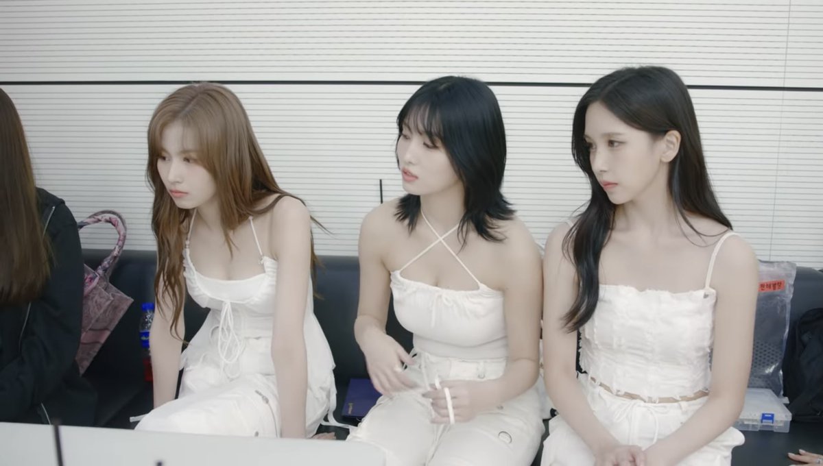 TWICE_JM_Chooos's tweet photo. まーじでバグみたいに肌白ぇよな(口悪) https://t.co/x5y9QwcOsw