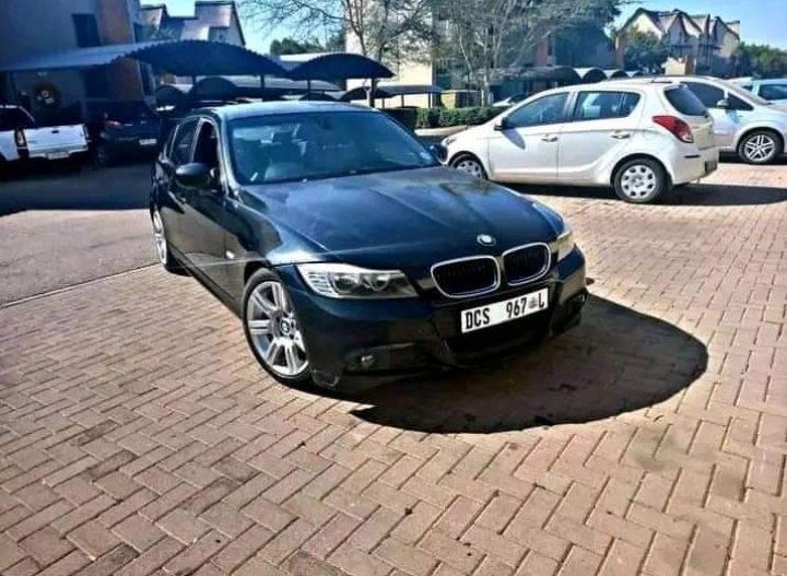 Am_Blujay's tweet photo. BOLO 💥💥

Black BMW with Limpopo plates DCS 967 L  missing, it was last seen in Pretoria being driven by this man in the picture so if anyone recognize or know this man let me know there is a reward! https://t.co/BvKpk19zja