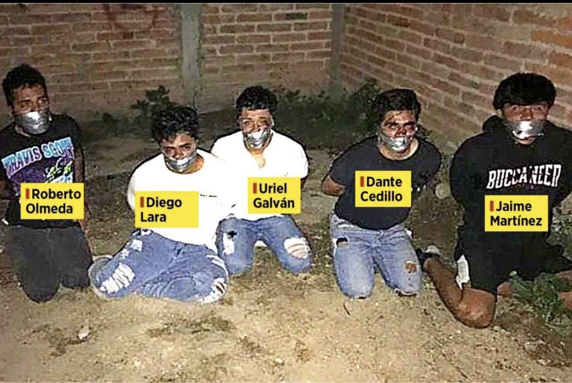 JTrianaT's tweet photo. No hay palabras para describir lo
de Lagos de Moreno. 

La crueldad, la brutalidad y el dolor evitable, están normalizados en este país. 

La indiferencia destruye y asesina. 

Tiempos aciagos los que vivimos. https://t.co/Vhik5rY1dg
