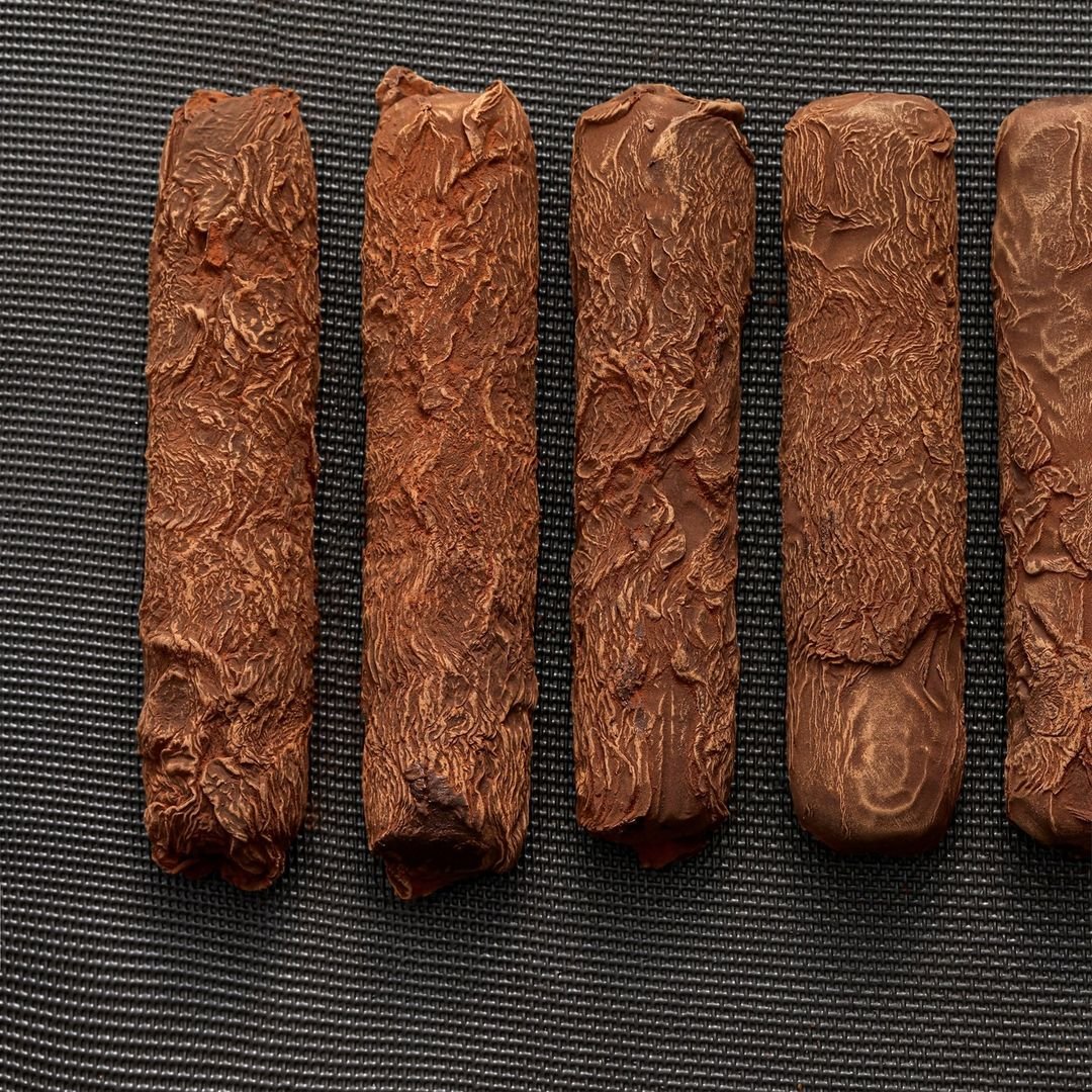 Evolution of an éclair by @dimitrifayard 🍫⚡️
By Chef Dimitri Fayard⁠
ExpressYourTrueNature #pastrychef #chocolate #eclair #pateachoux #chocolateeclair"