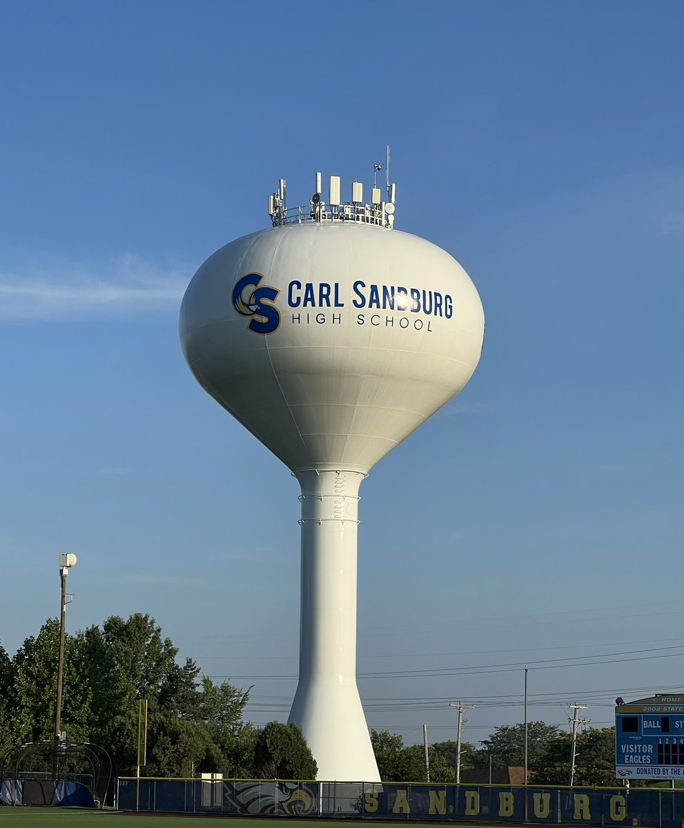 Derrick Smith (@dsmithcshs) on Twitter photo The sun is shining and WE are ready to welcome our <a href="/SandburgHS/">Carl Sandburg H.S.</a> Class of 2027 students today. Here we go Eagles!! The sun is shining and WE are ready to welcome our <a href="/SandburgHS/">Carl Sandburg H.S.</a> Class of 2027 students today. Here we go Eagles!!
