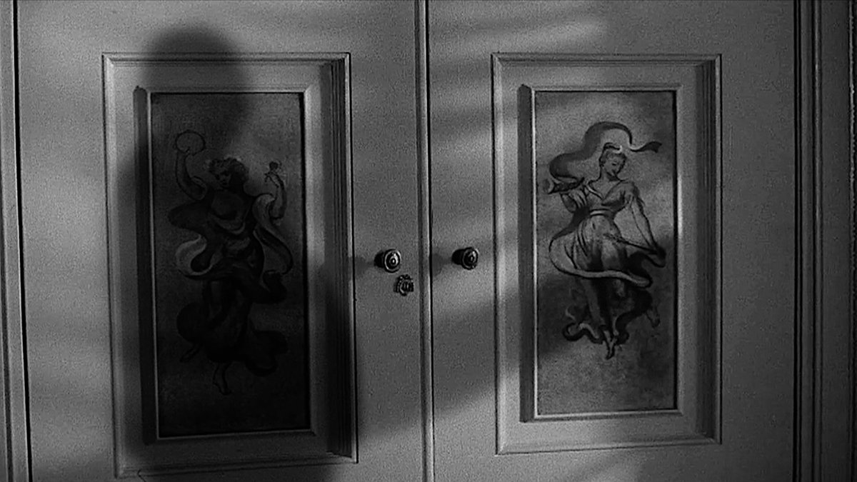MathieuFabrice's tweet photo. Some shadow effects of Hitchcock created for the short film "Master of Suspense" special edition!
https://t.co/r446GiKEKO
Now the villain it's him! Made with his cameos!
#alfredhitchcock #filmnoir #bernardherrmann 
@firstshowing @worldofreel @GeekTyrant @ahoradomedotv https://t.co/c7GvTrxEj8