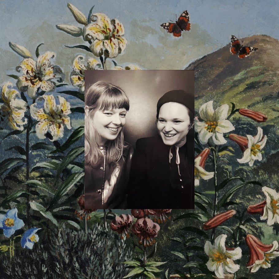 Token Girl DJs (@tokengirldjs) on Twitter photo We're back on <a href="/sohoradio/">Soho Radio</a> at 2 to fill your ears with sunflowers, angelic bugs and starry night skies 🪲
Tune in: sohoradiolondon.com We're back on <a href="/sohoradio/">Soho Radio</a> at 2 to fill your ears with sunflowers, angelic bugs and starry night skies 🪲
Tune in: sohoradiolondon.com