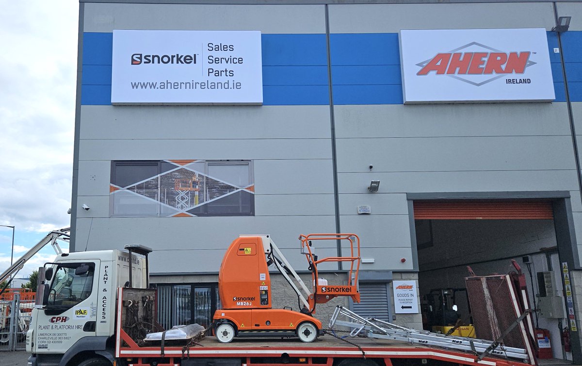CPH Ireland collected another Snorkel MB26J self propelled mast lift! Fitted with a jib boom, the MB26J is highly maneuverable and is ideal for applications requiring ‘up and over’ capabilities, particularly in confined spaces. Congrats on your new lift! 🧡🔝