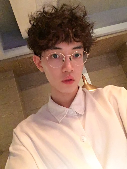 微博那個Anctoc不是我！！！！那個是盜圖的！！！ https://t.co/8iurWfcod6