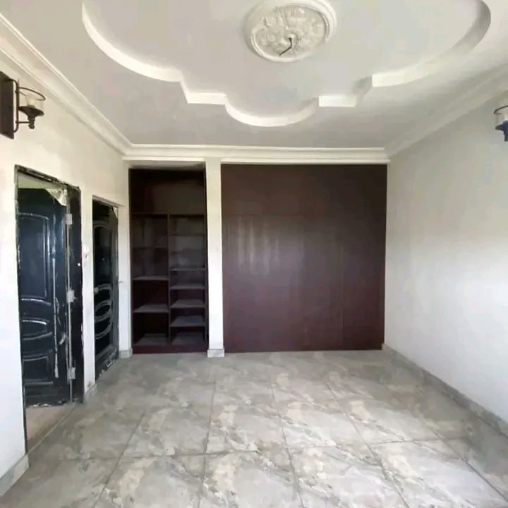 Homigon_ng's tweet photo. ✅ Fitted wardrobe ✅ Kitchen cabinet
✅ Pop ceiling ✅ Parking space
✅ Study room ✅ Balcony
✅ Water heater, etc. https://t.co/sGZh8jeYpf