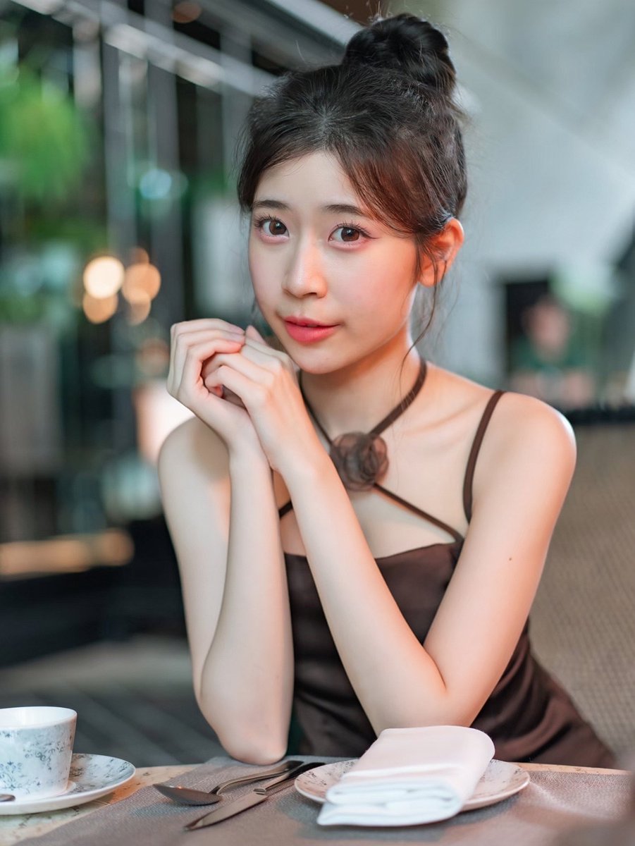 Kidcatmew's tweet photo. I’m waiting 😋 https://t.co/vLN5w5malT