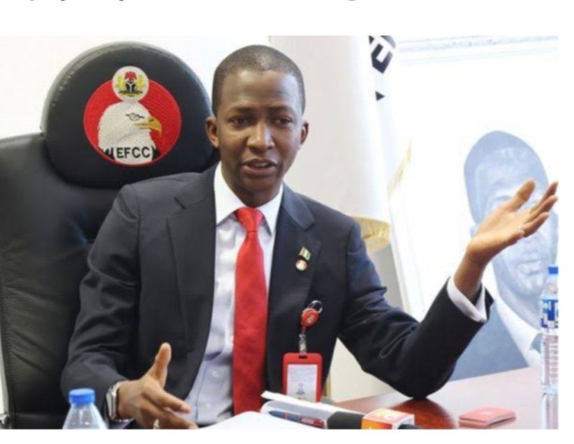 EmirSirdam's tweet photo. Dear Nigeria Judiciary 

Below is a picture of a man that had a chance to cage the monster in Aso Rock and he didn’t. 

Today makes it over 2 months he has been caged by the same monster. 

If you think you will go against all the OVERWHELMING EVIDENCES before the court just to protect this criminal, just know you have succeeded in destroying your arm of government. #AllEyesOnTheJudiciary