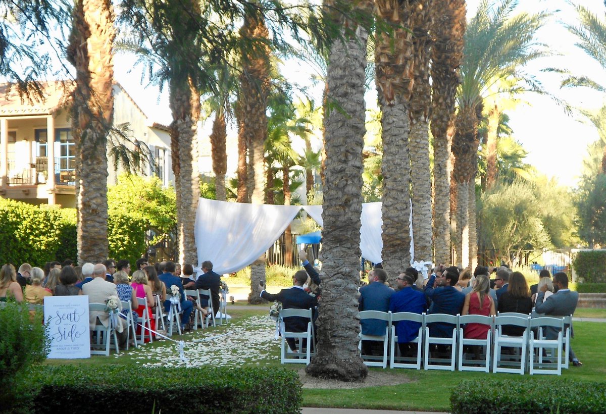 Resorts_Club's tweet photo. Planning a dream wedding? LA Quinta Resort offers the perfect backdrop for your special day. Say "I do" amidst enchanting vistas and impeccable service. Book now : https://t.co/GilzGKjaPF
#LAQuintaResort
#LaQuintaCa
#LaQuintaVacationRental
#VacationRentals
#LaQuintaRental https://t.co/ALTn60wc6I
