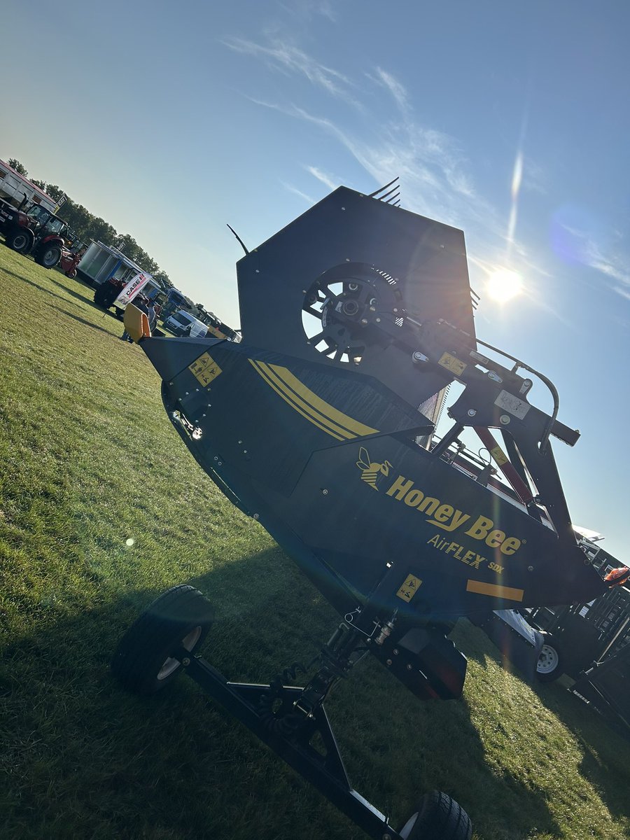 Had a great first day <a href="/theAgroExpo/">AgroExpo</a>. Looking forward to see the crowds gather around the <a href="/HoneyBeeMfg/">Honey Bee Mfg</a> #SDX and discuss what’s #NXT. I even added an orange ball above the header today!!! #wemakecombineslookgood