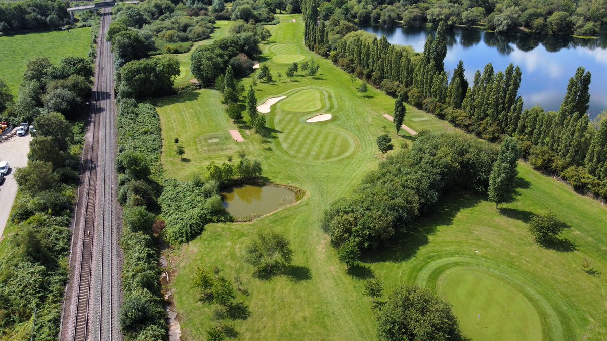 frenchyp76's tweet photo. All ready for @Biggaeastmids par 3 competition here @BeedlesLake tomorrow #greenkeeper #golf @BIGGALtd https://t.co/mYunAfqxwP