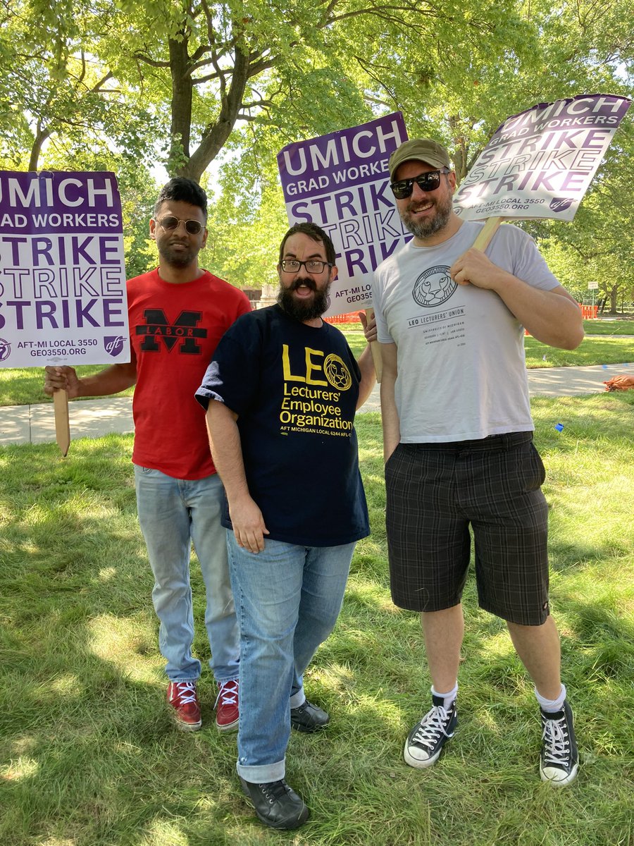 Check the fit: We got 3 generations of #UnionDrip 2 @LEOUnionUmich tees and an All Campus Labor Council shirt! @RaisingFloors @dzeglen @geo3550 @hoaumich @umpncStrong #UPAMM #ACLC #UMich #GoBlue #UnionStrong #Solidarity