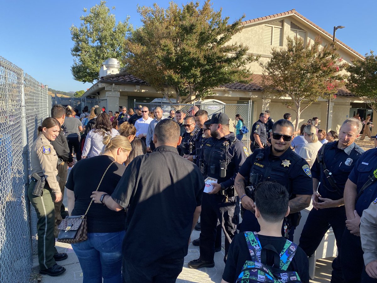 This morning, members of the Gilroy Police Department and Gilroy Fire Department had the honor and privilege of joining the Santa Clara County Sheriff's Office to escort the daughter of fallen Santa Clara County Sheriff's Deputy Arturo Romero to her first day of school.