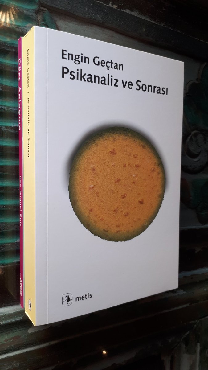 "Eğer her şey çocukluk dönemi ile açıklanırsa, o zaman her şey bir başkasının kusuru olarak değerlendirilir ve insanın kendi sorumluluğunu üstlenme gücüne duyulan güven de küçümsenmiş olur." Erik Erikson, s.130
