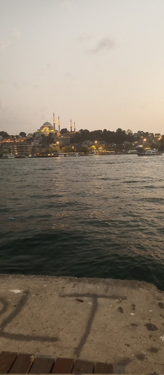 mitalka72422496's tweet photo. Herşeye rağmen hiç mantığa sığmasada https://t.co/ptEfCGX8mI