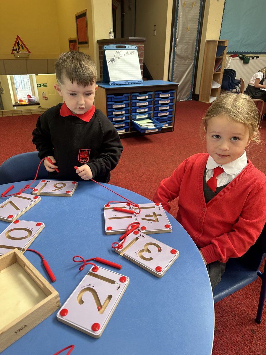 MissBallBPS's tweet photo. A successful afternoon exploring the open area with Primary 2. @BPS_P1 ❤️🖤 https://t.co/cnLtamiZjM
