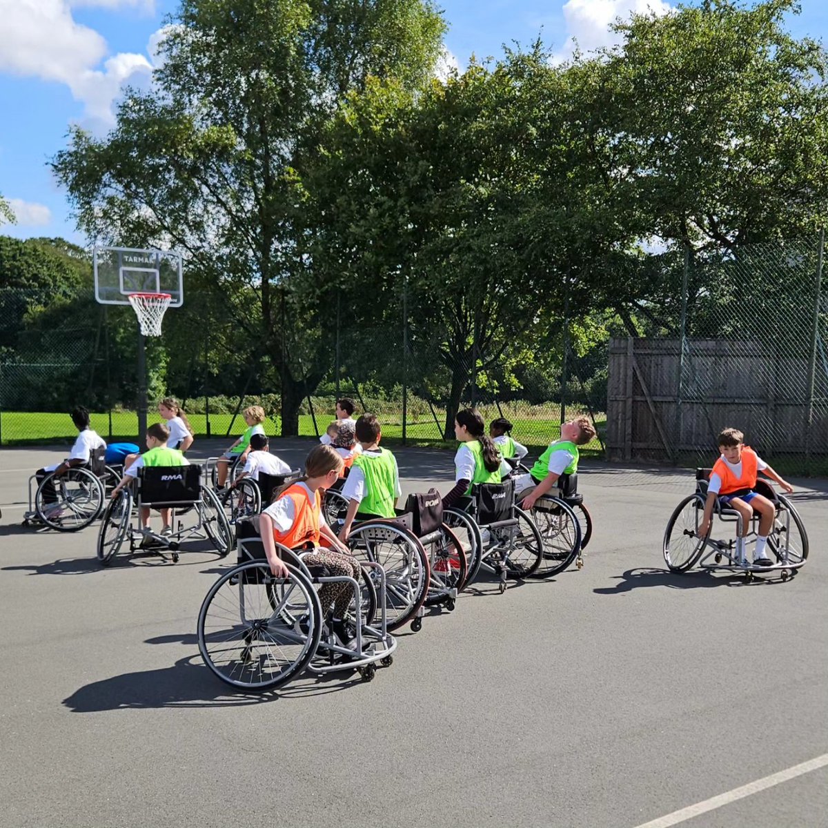 craddock_andy's tweet photo. Another great delivery by Make Change for Schools out holiday club ,3x3 basketball, funded by Basketball England
@SportBirmingham
#make_inclusive
#bwcb2016
#disabilityexpo
#findyourpower
#everyBODYmoves
#WeAreMotivation
#breakinbarriersbham
#activityalliance https://t.co/LKip7NOUKP