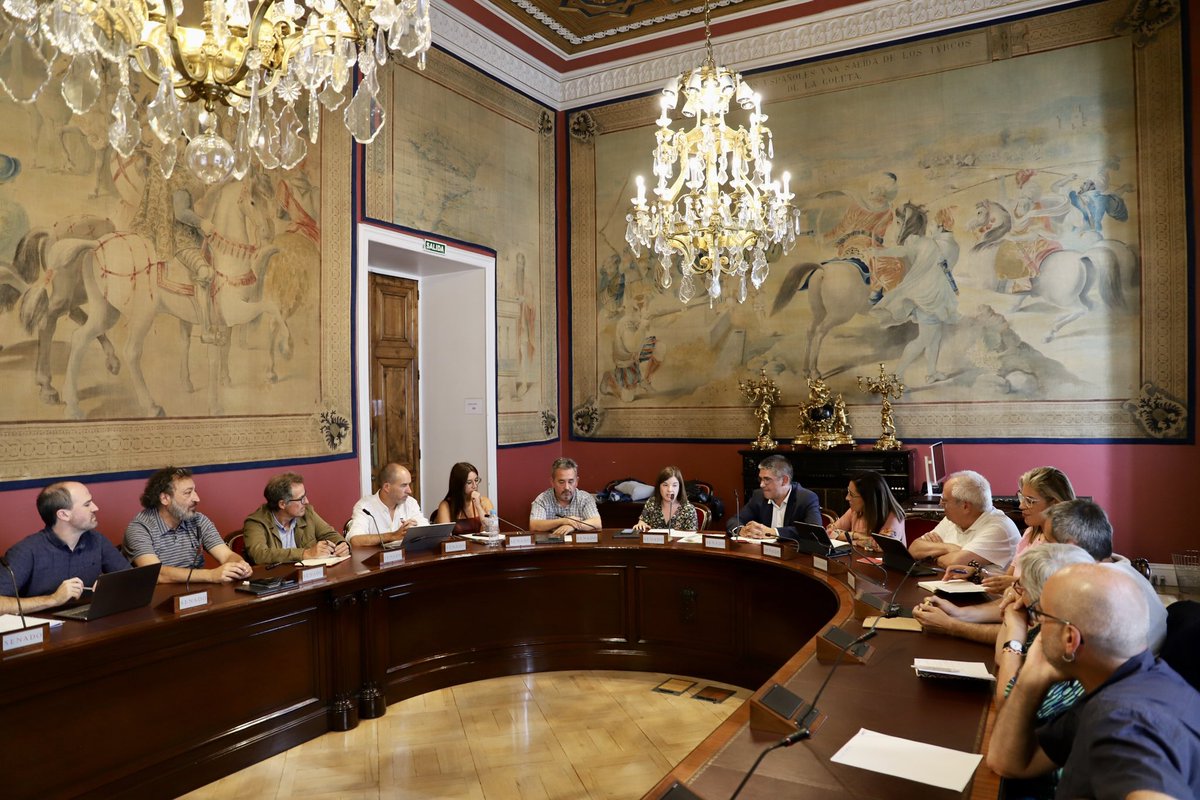 El projecte "Esquerres per la independència", de <a href="/ehbildu/">EH Bildu</a> i <a href="/Esquerra_ERC/">Esquerra Republicana</a> al Senat, il·lusiona. Per fi catalans i bascos treballant conjuntament.

La unió fa la força!