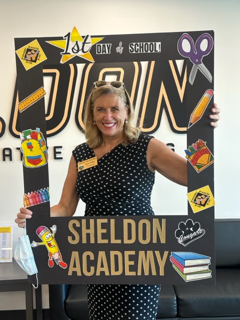 LisaLisalew's tweet photo. Happy 1st Day of School!!! #SheldonPRIDE @sheldoninnovate @MrGarcia2018 @EduTechAndy https://t.co/gJBrdpLoH6