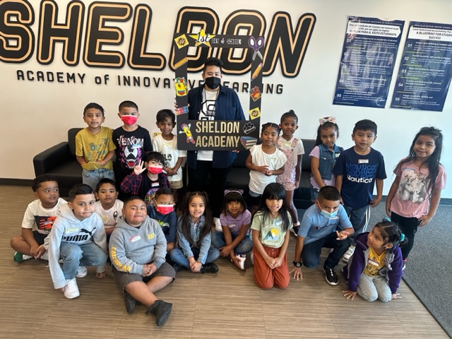 LisaLisalew's tweet photo. Welcome Back @sheldoninnovate Scholars!!!  #SheldonPRIDE @MsHazelGQ @MsBarron19 https://t.co/rRF6Vvonqm