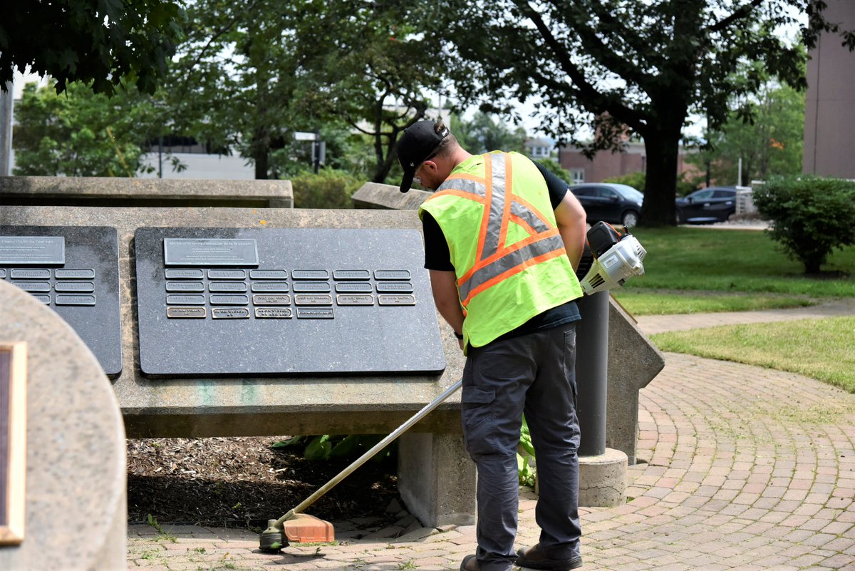 CFB_BFCHalifax's tweet photo. Thank you to our dedicated #CFBHalifax landscaping students for their commitment and hard work this summer! #ReadytoLead #FaceofBaseHFX https://t.co/EOXyMAMBef