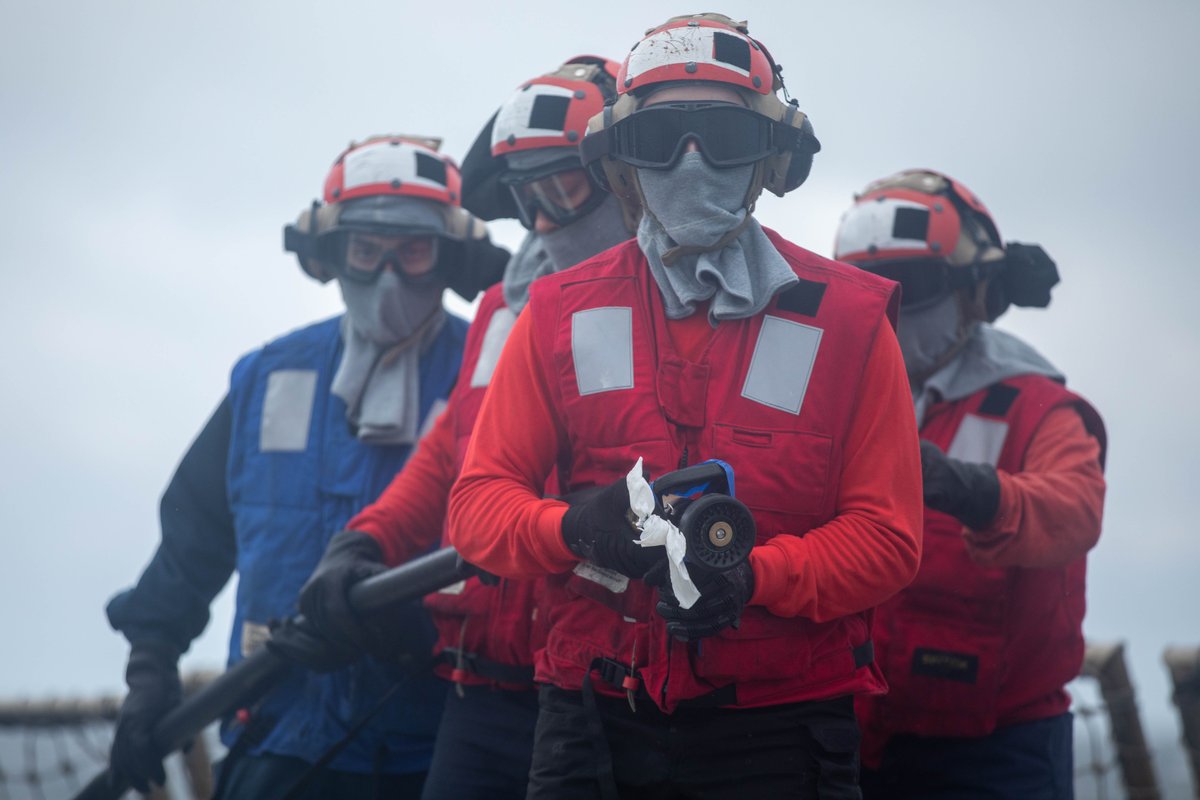 USNavy's tweet photo. When the world's best are behind you. #NavyTeam #NavyPartnerships
📍 BALTIC SEA (Aug. 4, 2023) Sailors assigned to the USS Roosevelt (DDG 80) simulate fighting a fire during a crash and salvage drill while on deployment to defend U.S., allied and partner interests. https://t.co/Hq4Q4RAlwL