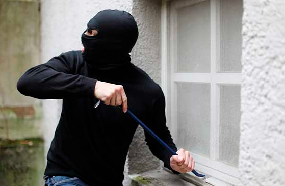 JuAmmpii_'s tweet photo. Resumen de las vacaciones de auron https://t.co/4DptDnh5su