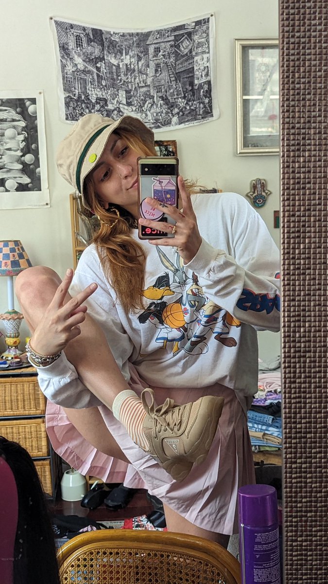 Summmertimeee's tweet photo. she Looney on my Tunes til I Space Jam 🎀🐰🏀💖 https://t.co/pm2UiXahqL