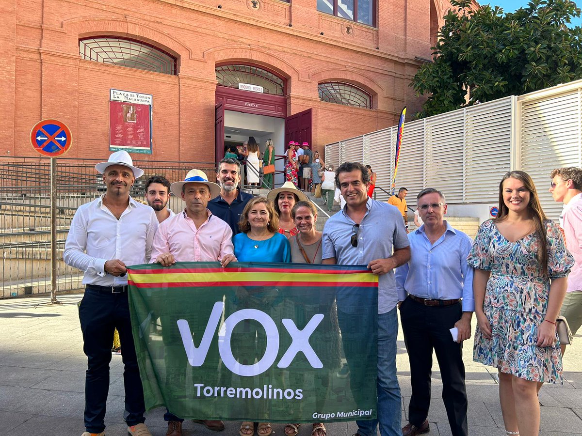 JosAntonioMac20's tweet photo. Vox Torremolinos con la Tauromaquia https://t.co/yWxsezCBcn